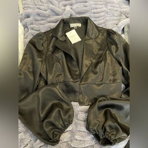 Black cropped blazer